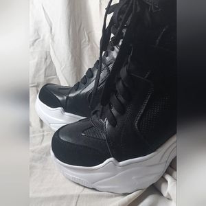 Wedge ankle high sneaker UK 39